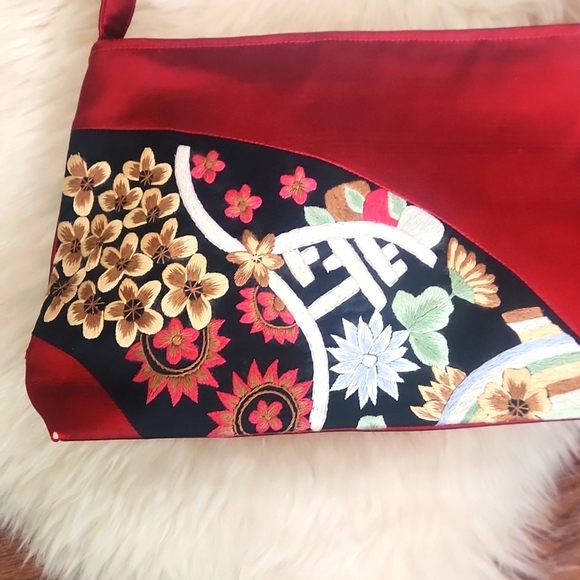 Deni Ann Vintage Maroon Floral Stitched Clutch Purse - Picture 3 of 8